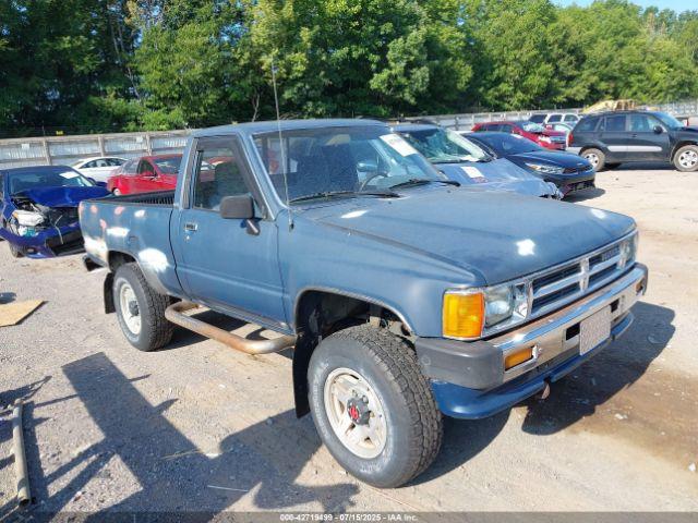  Salvage Toyota Pickup