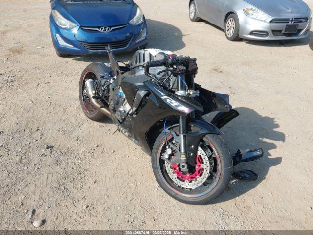  Salvage Yamaha Yzfr1