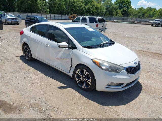  Salvage Kia Forte