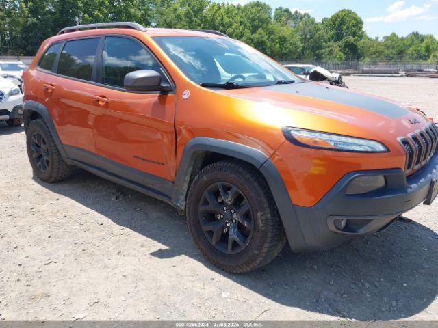  Salvage Jeep Cherokee