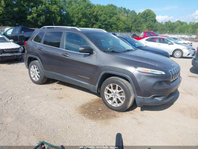  Salvage Jeep Cherokee