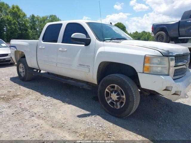  Salvage Chevrolet Silverado 2500