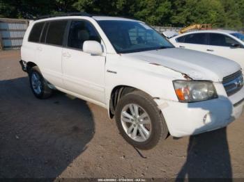  Salvage Toyota Highlander