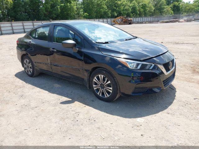  Salvage Nissan Versa