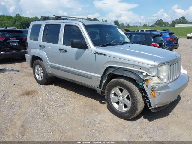  Salvage Jeep Liberty