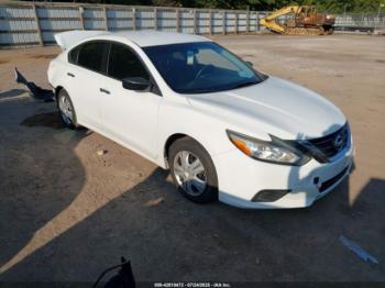  Salvage Nissan Altima