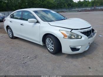  Salvage Nissan Altima