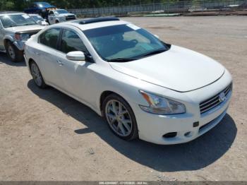  Salvage Nissan Maxima