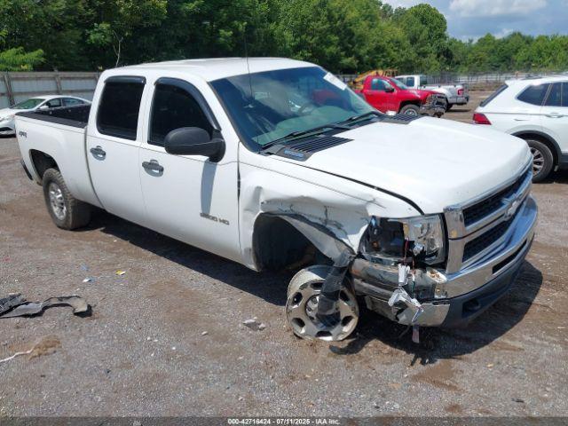  Salvage Chevrolet Silverado 2500