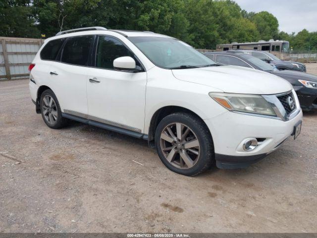  Salvage Nissan Pathfinder