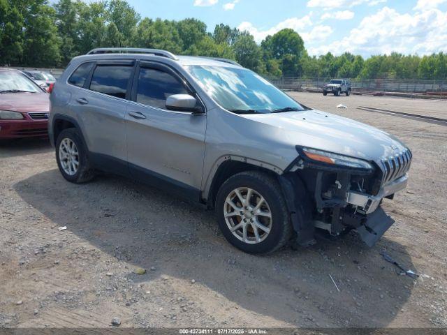  Salvage Jeep Cherokee