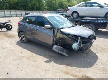  Salvage Nissan Kicks