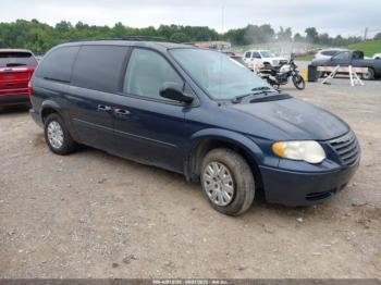  Salvage Chrysler Town & Country