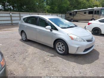  Salvage Toyota Prius v