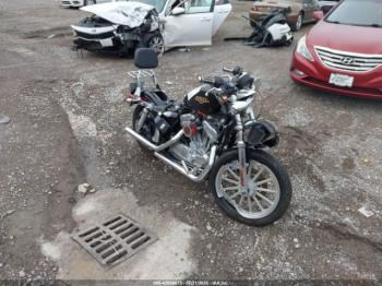  Salvage Harley-Davidson Xl883