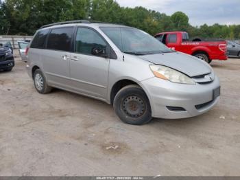  Salvage Toyota Sienna