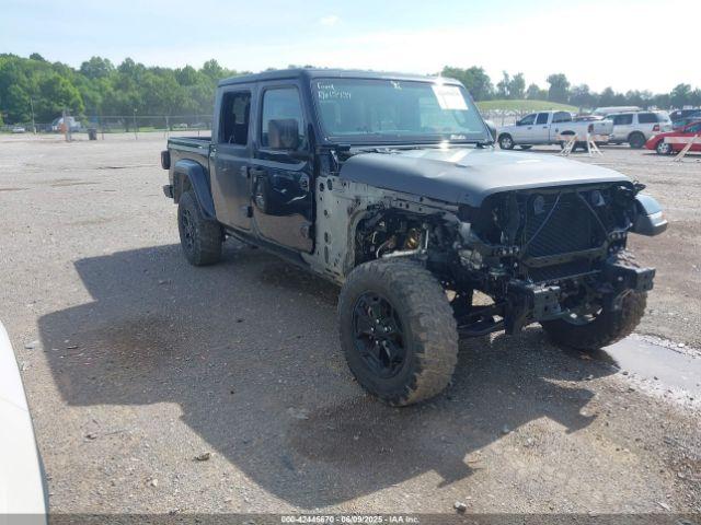  Salvage Jeep Gladiator