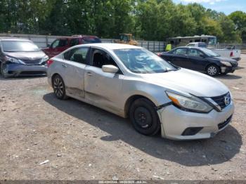  Salvage Nissan Altima
