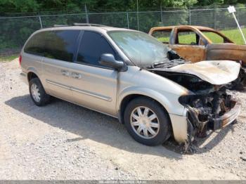 Salvage Chrysler Town & Country