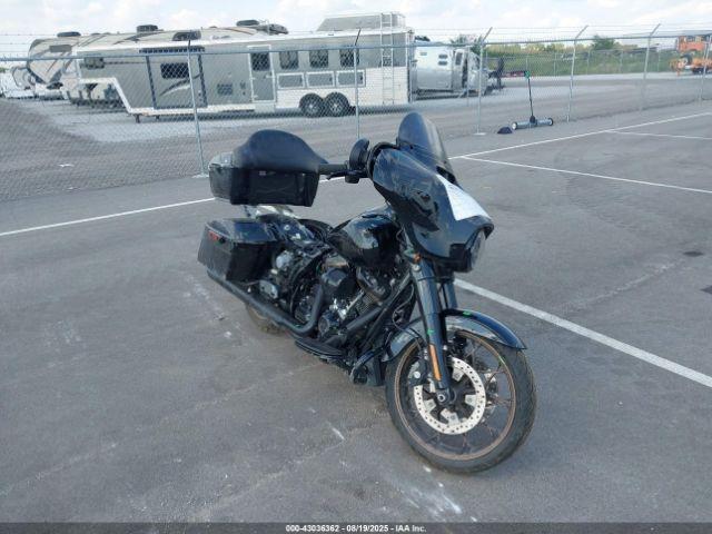  Salvage Harley-Davidson Flhxst