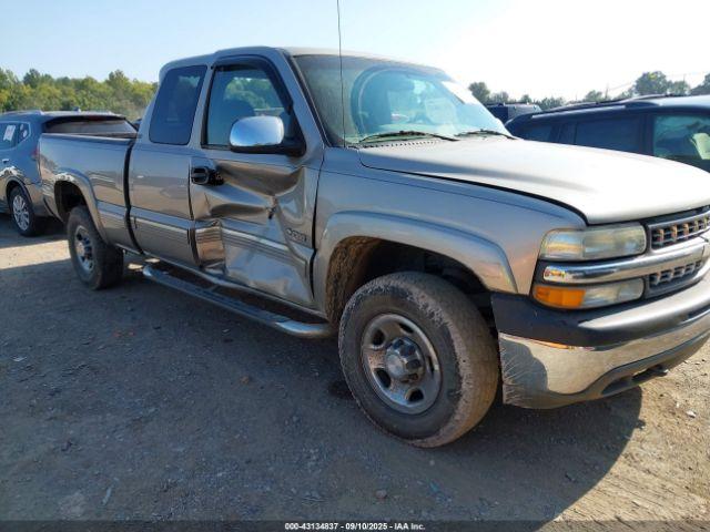  Salvage Chevrolet Silverado 2500