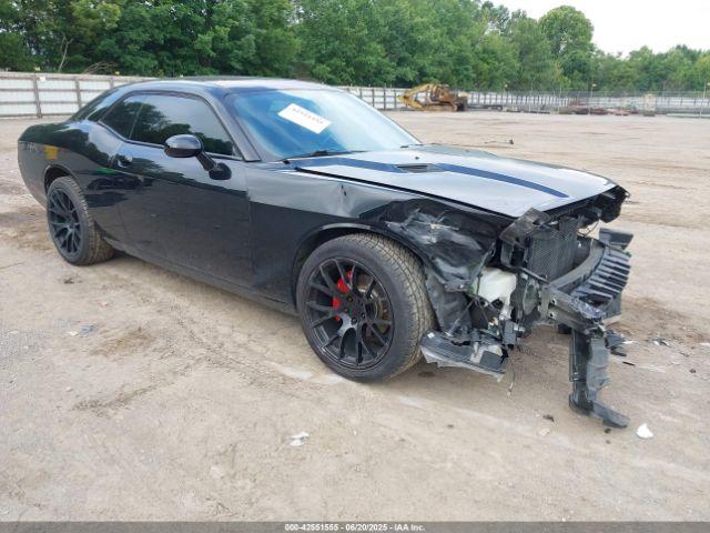  Salvage Dodge Challenger