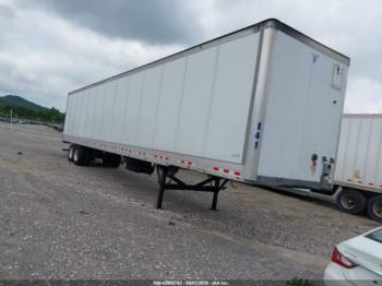  Salvage Vanguard National Tr Trailer