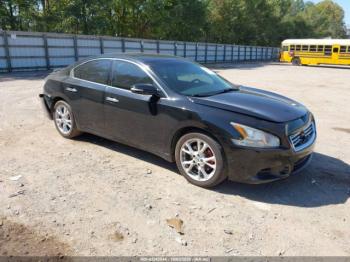  Salvage Nissan Maxima