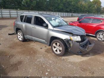  Salvage Jeep Compass