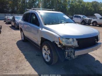  Salvage Jeep Compass