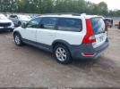 Volvo XC70 3.2 Image 3