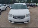 Chrysler Town & Country Limited Platinum Image 5