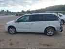 Chrysler Town & Country Limited Platinum Image 3