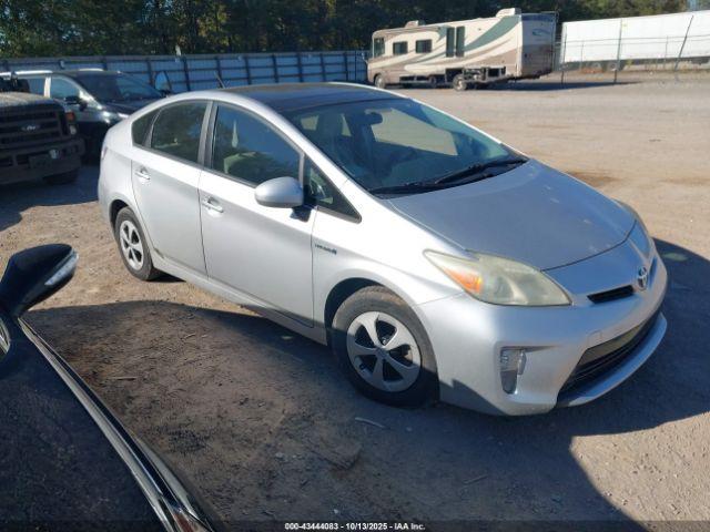  Salvage Toyota Prius