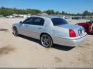 Lincoln Towncar Signature Image 6