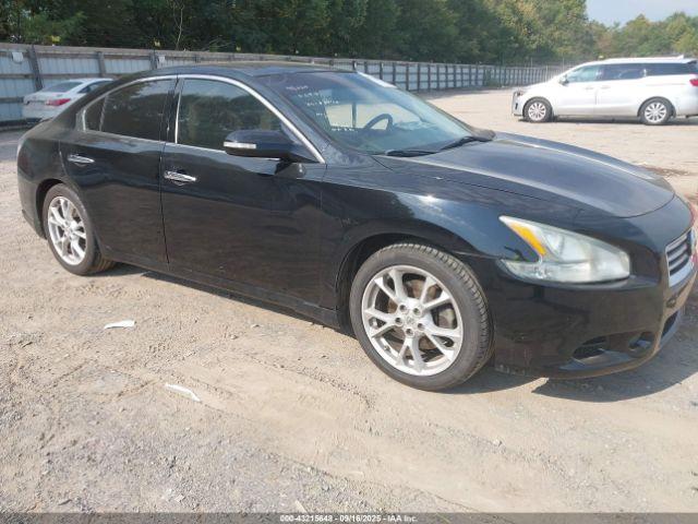  Salvage Nissan Maxima