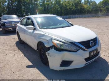  Salvage Nissan Altima
