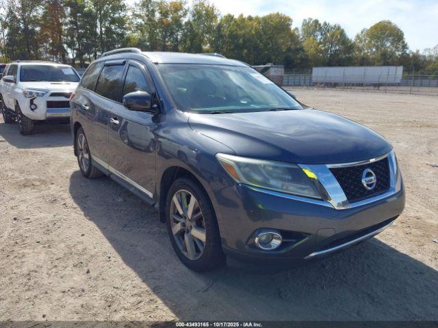  Salvage Nissan Pathfinder
