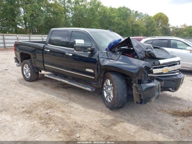  Salvage Chevrolet Silverado 2500