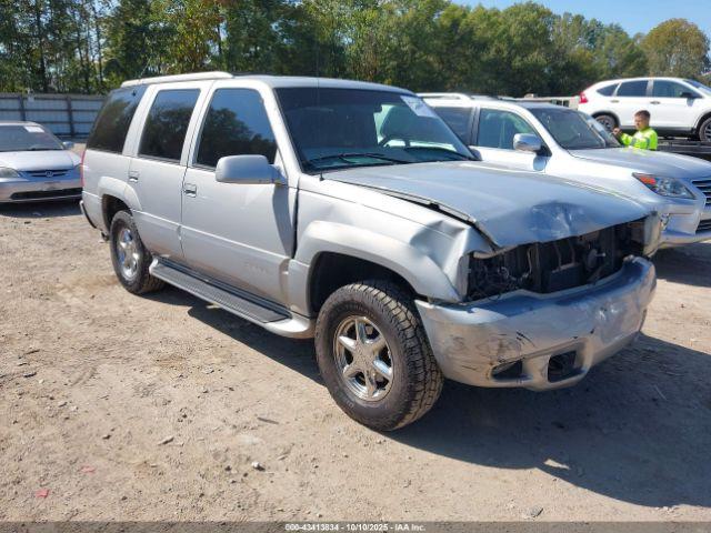  Salvage GMC Yukon