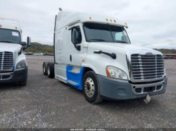  Salvage Freightliner Cascadia 125