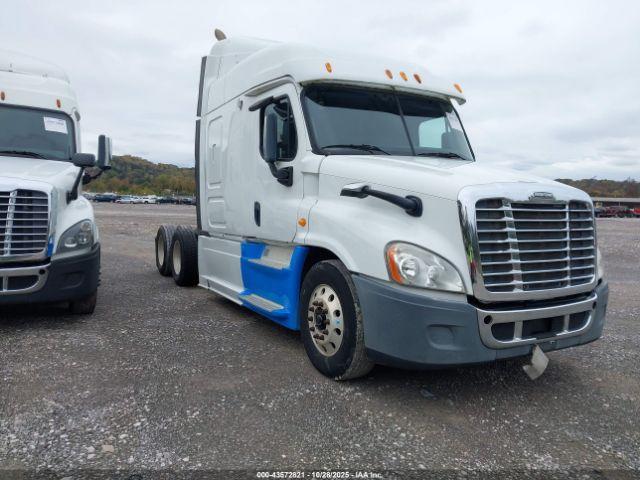  Salvage Freightliner Cascadia 125