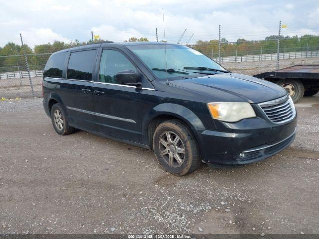  Salvage Chrysler Town & Country