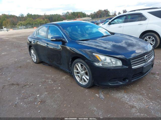  Salvage Nissan Maxima