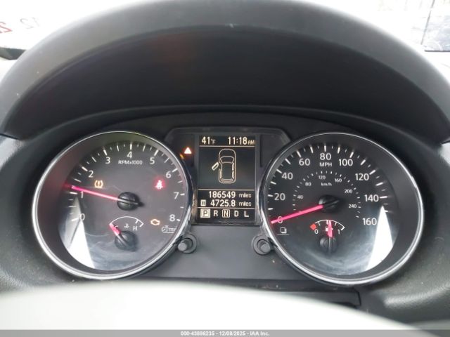 Nissan Rogue S Image 7