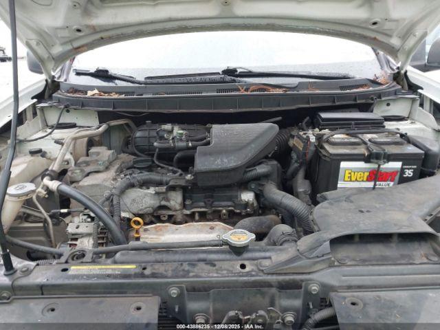 Nissan Rogue S Image 9