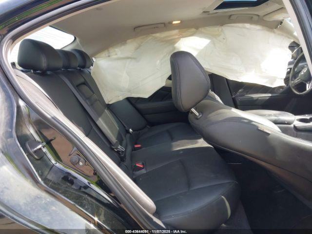 INFINITI Q50 3.0t Luxe Image 3