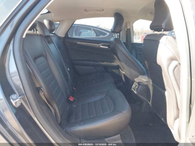 Ford Fusion Se Image 8