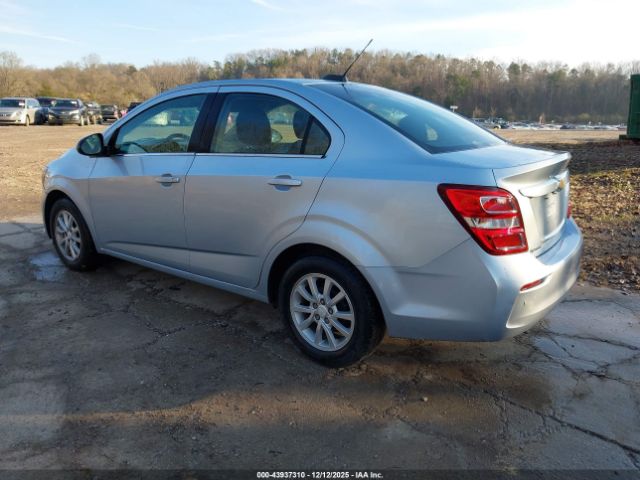 Chevrolet Sonic Lt Auto Image 2