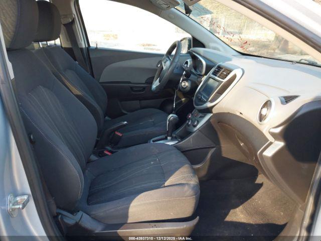 Chevrolet Sonic Lt Auto Image 7